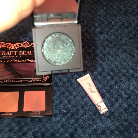 Makeup Bundle - Picture 3 of 5